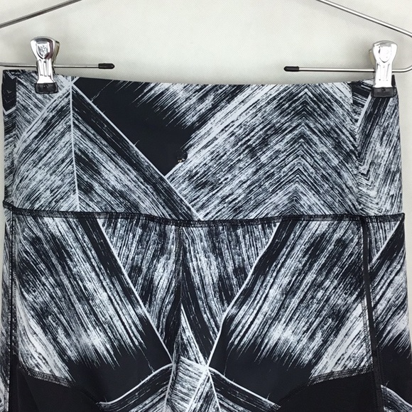 LULULEMON Hot To The Street Pant - Picture 11 of 14